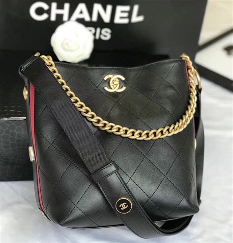 bags femininas chanel em segunda mao|Bolsa Chanel Original .